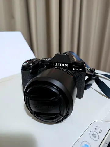 Fujifilm X-S20 mint condition with 2 lenses