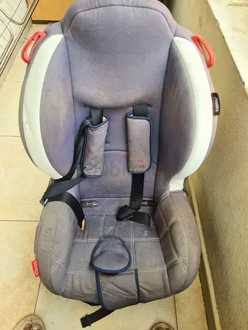 Used child car seat / toddler car seat (needs cleaning)