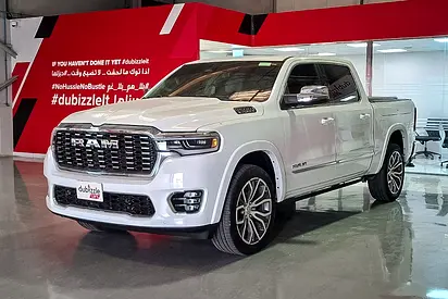 2025 RAM 1500 photo 3