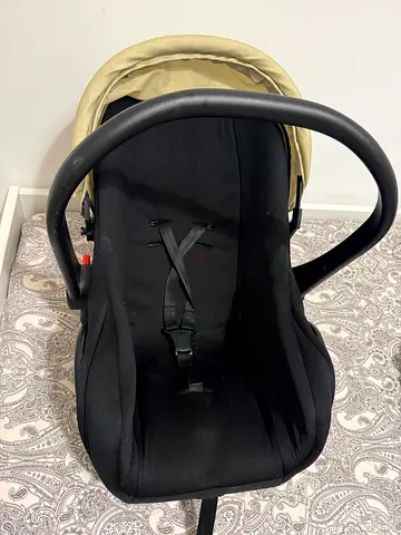 Infant Car Seat / Baby Carrier
