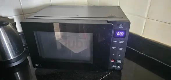 LG countertop microwave oven - working condition, good used