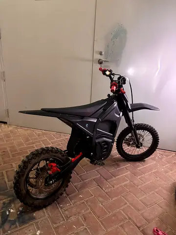 New Al mubdie dream 01 for sale no issues at all very clean bike just buy and drive with free modds!