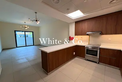 Close to Metro | Large Layout | Vacant