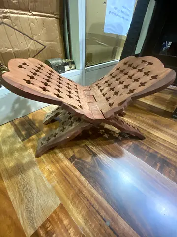 Hand-carved wooden foldable book stand