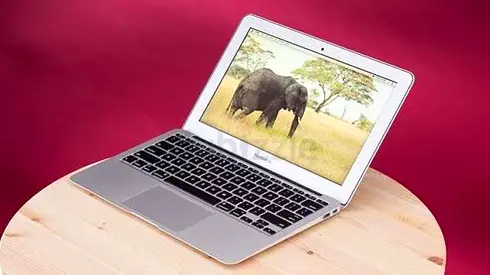 Apple MacBook Air 11-inch (Early 2015) | Core i5 | 4GB RAM | macOS Monterey