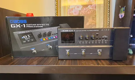 Boss GX-1 Guitar Multi-Effects Processor – Like New!
