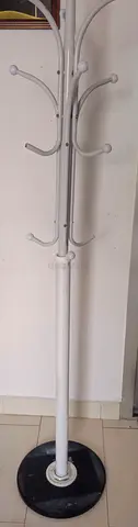 White Metal Free-standing Coat Rack with Round Base