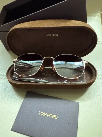 Authentic NEW Tom Ford Aviator Sunglasses with Case and Box