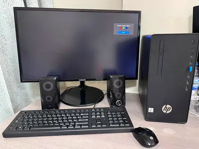 HP Desktop PC i5 with 27" Samsung Monitor, keyboard, mouse and speakers