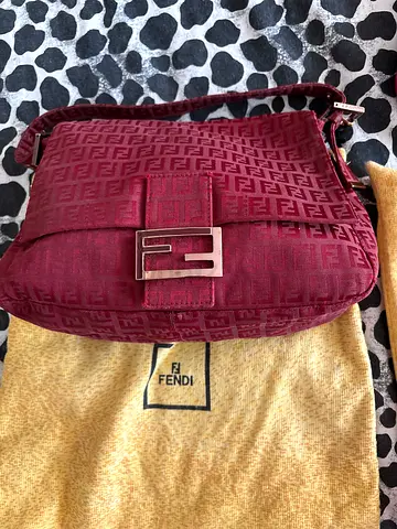 Pre-owned Fendi Baguette monogram canvas shoulder bag - Burgundy