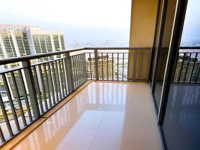 Spacious & Bright | Creek Views|Private Balcony