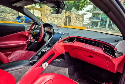 2021 Ferrari ROMA — фото 9