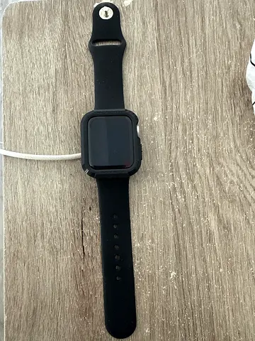 Apple SE watch with GPS + Cellular watch with silicone band (charges and anti-shock ) ba