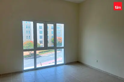 Well Maintained I Close to Metro I Near Amenities