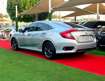 صورة 10 لـ 2021 Honda CIVIC