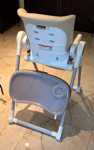 Giggles hector foldable adjustable baby high chair with detachable tray - good condition