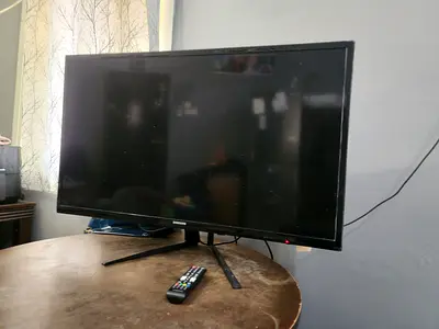 Samsung 42-inch LED TV - Good working condition