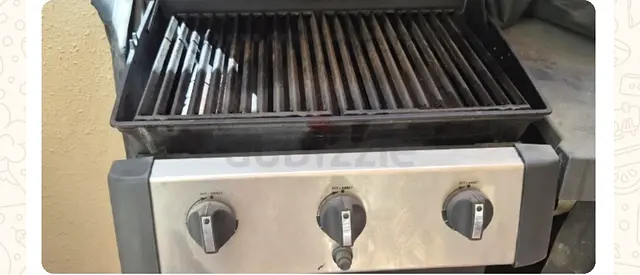 Used 3-Burner Gas Grill with Lid and Side Shelf