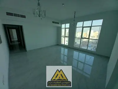 غرفتين وصاله/ مساحة كبيرة/ اول صف كورنيش عجمان/ بجوار جميع الخدمات والطرق الرئيسيه