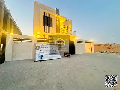 موقع استراتيجي على شارعين قار: للبيع فيلا مودرن 3 طوابق 5 غرف ماستر بـ منطقة الحليو 2، عجمان – شارع قار أمامي وخلفي ومقابل مشروع أزها مباشرة مع كاميرا