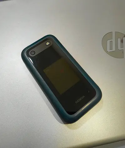 Used Nokia flip 2660 phone with full box