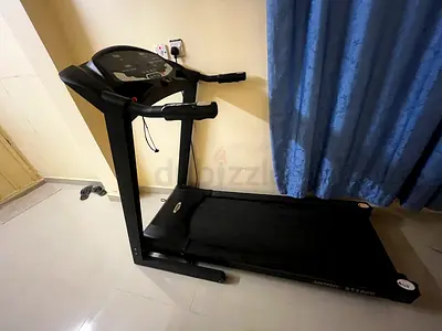 Foldable electric treadmill in good working condition