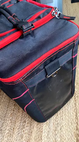6 Pack Fitness Innovator 500 Meal Prep Bag (Wawan Edition) – Excellent Condition.