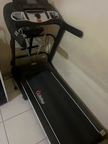 TREAD MILL WITH MASSAGE ATTACHED IN IT FOR CHEAP PRICE
