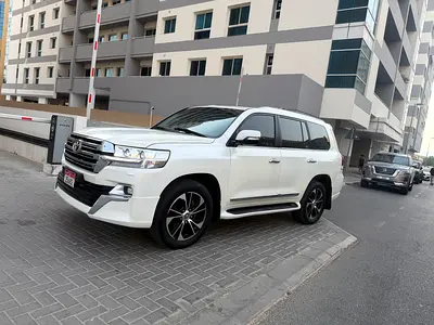 Pristine Toyota Land Cruiser VXR Grand Touring 2018 | GCC Specs