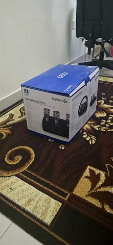 Logitech g29 with gear shifter. Used only a few times. No damages or scratches. In mint condition