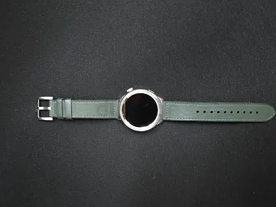 Lunar 360 Smartwatch - 1 Month Used - 10/10 Condition