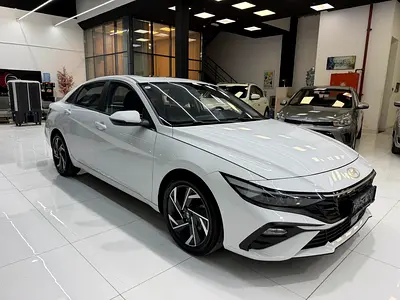 Hyundai Elantra Premium, миниатюра 3