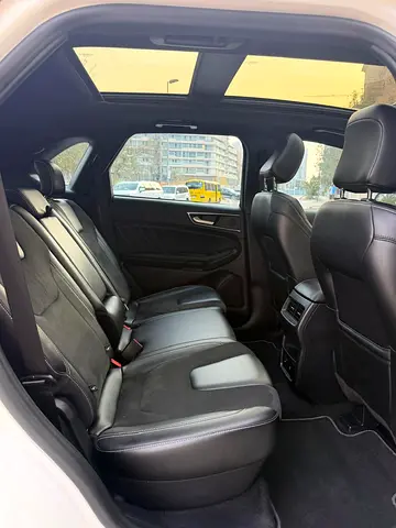 2021 Ford Edge ST — zdjęcie 16