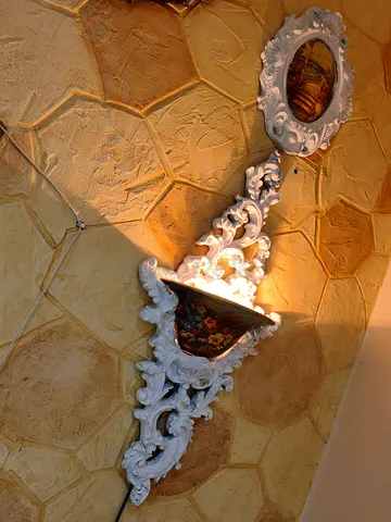 2PC Antique-style ornate wall sconce with painted floral bowl and fram