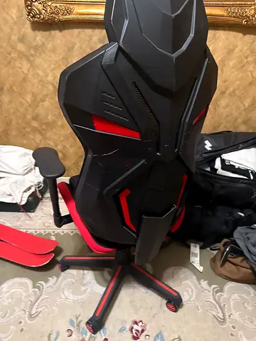 Black and red gaimng chair