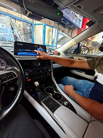 صورة 2 لـ 2021 Lexus RX-SERIES