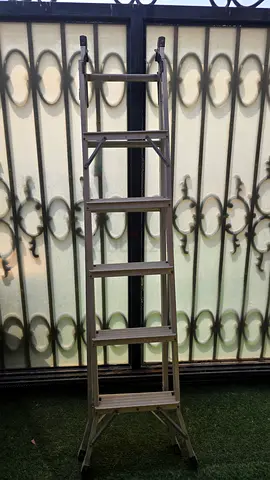 Aluminum Folding Multi-Purpose Ladder (Good Condition)