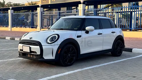 2024 MINI Cooper | Canadian Specs | Iconic Compact Hatch