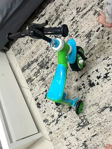 Kids 3-Wheel Ride-On Scooter / Trike - Green & Blue, Good Condition