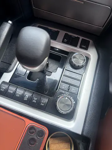 2018 Toyota LAND CRUISER — фото 13