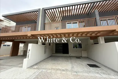 Vacant now | Single row | Road facing 4BR