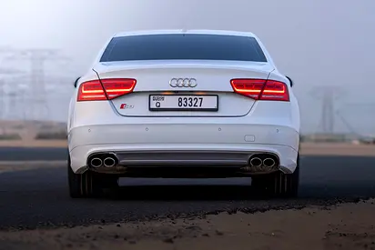 صورة 7 لـ 2013 AUDI S8
