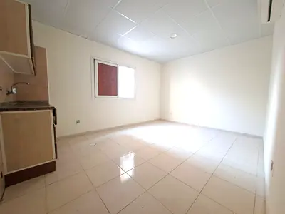 Very big studio available in near to schoo