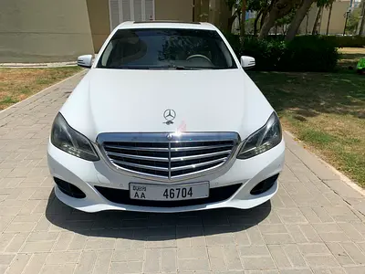 Pristine Mercedes-Benz E 200 (2016) GCC Specs - Elegant & Reliable