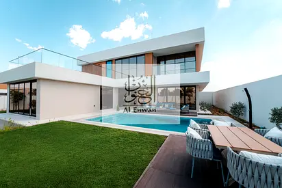 Villa for sale 5bhk,free hold Arabs only, garden city