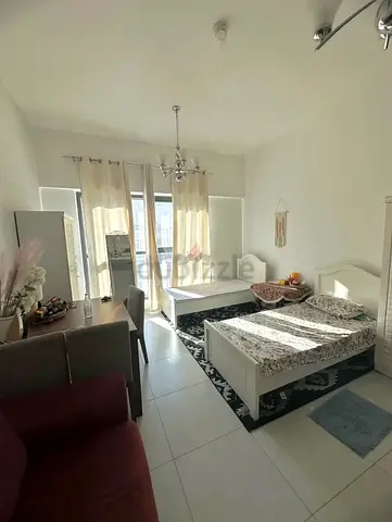 Bed Space with all Bills included near to Metro 🔥 Separate Washroom - Indian Females Only