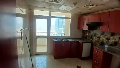 Spacious 2 Bedroom Apartment for Annual Rent – Horizon Towers