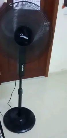 Midea Adjustable Pedestal Fan - Good Working Condition