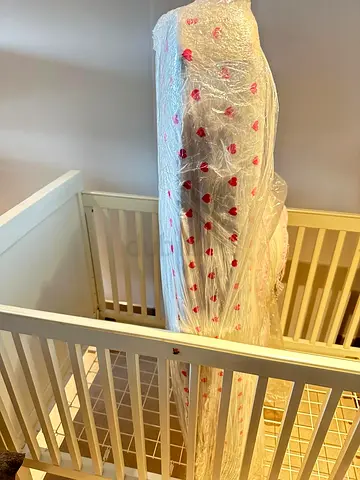 White Baby Crib with Wrapped Mattress - Good Condition Potrey Barn