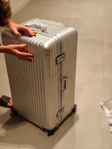 Suitcase trunk plus